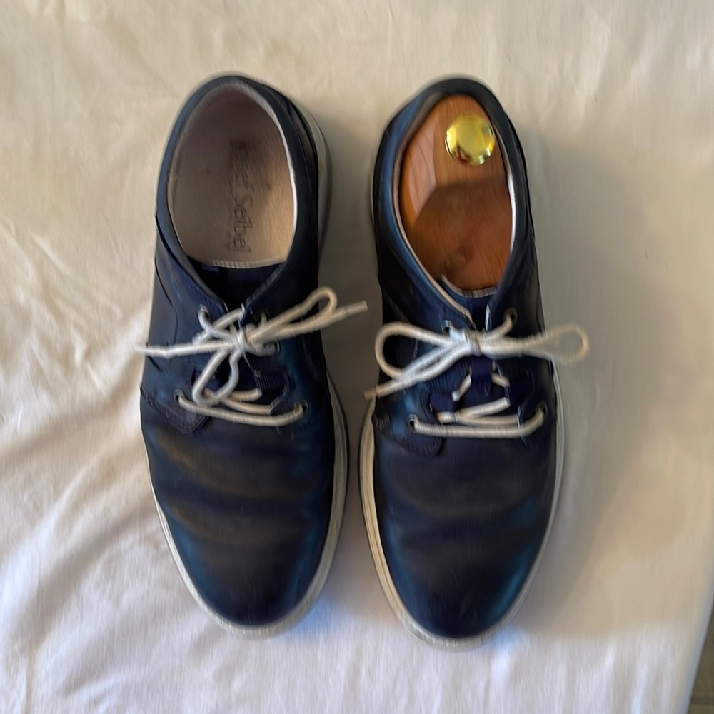Joseph Seibel the European comfort shoe, size 44 (US 10).  Dark Blue.